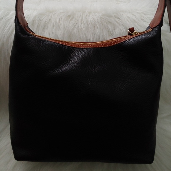 Dooney & Bourke Black Paige Sac Shoulder Bag - Picture 8 of 9